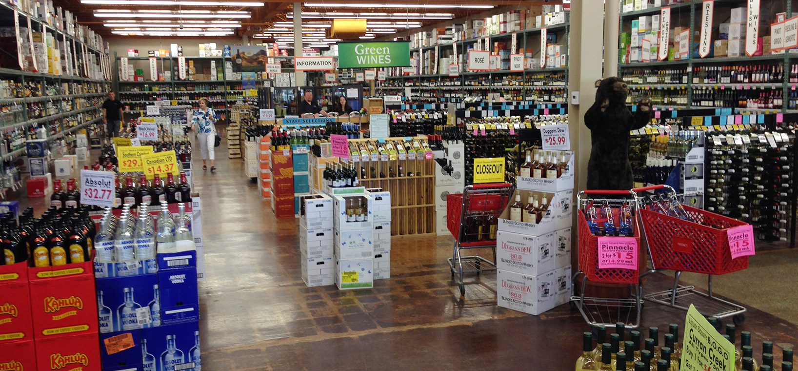 Pascales Liquor Square